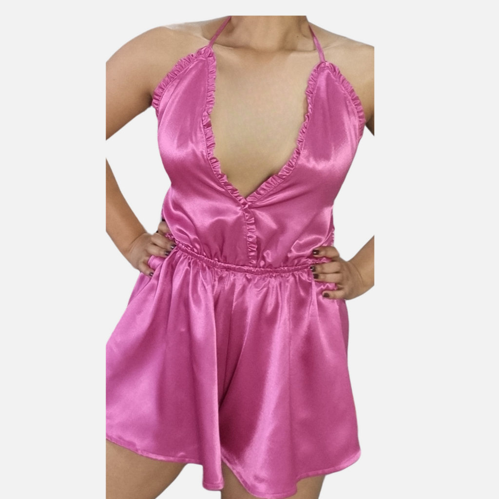 CASAVEVE SHORT SILK ONESIE-PINK FRONT MODEL