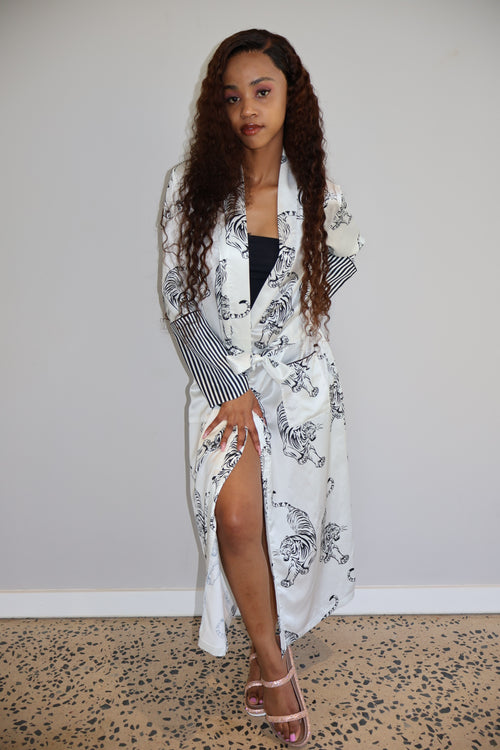 VEVE IVORY TIGER LONG ROBE